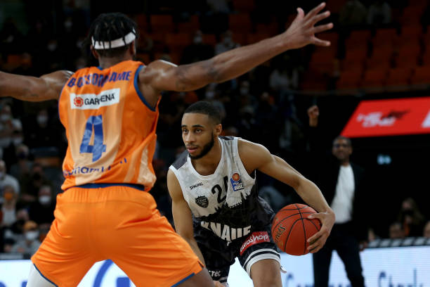 场上能够快 场上能够快