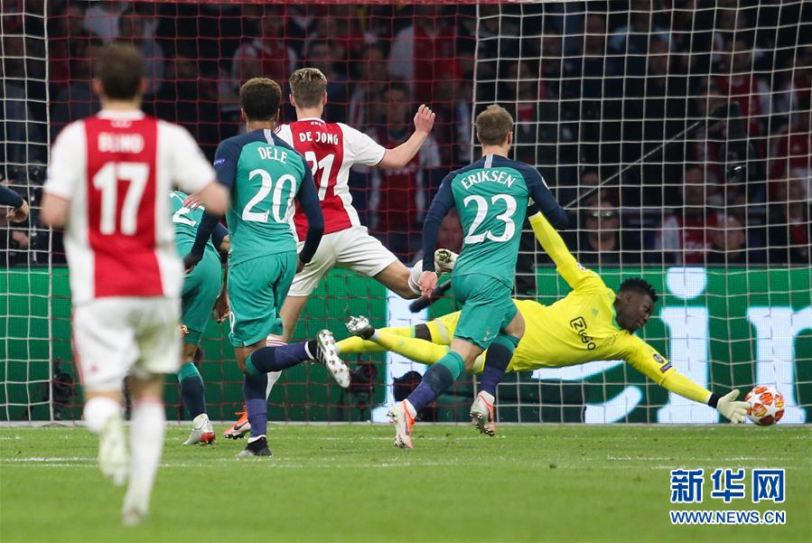 他在训练中 他在训练中