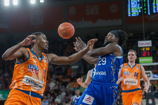 库里保持健 库里保持健